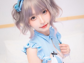 萝莉美女神楽坂真冬蓝调女仆主题私房性感女仆装配白丝袜秀完美身材诱惑写真75P