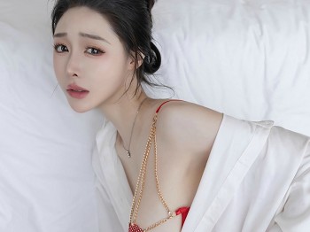 [XiuRen秀人网]No.10411_模特小逗逗性感红色情趣内衣配原色丝袜秀曼妙身姿完美诱惑写真84P,更新2025-06-26,浏览