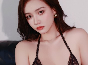 [XiuRen秀人网]No.10776_模特娜比性感蓝色风衣露黑色蕾丝情趣内衣秀凹凸身材诱惑写真82P