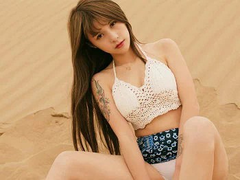 [BoLoli波萝社新刊]Vol.011_嫩模夏美酱沙漠旅拍性感内衣傲人美胸写真40P